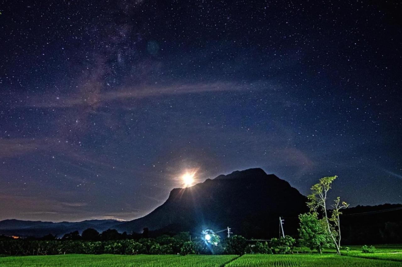 Krathom Doi Luang Hotell Chiang Dao Exteriör bild